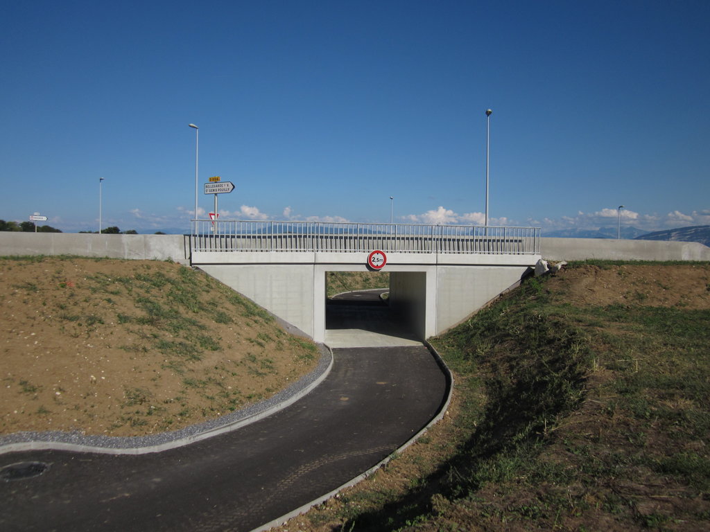 Passage sous la route, route de Flie et Prégnin, Saint-Genis-Pou